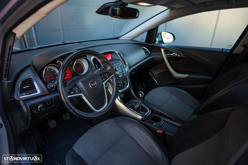 Opel Astra Sports Tourer - 9