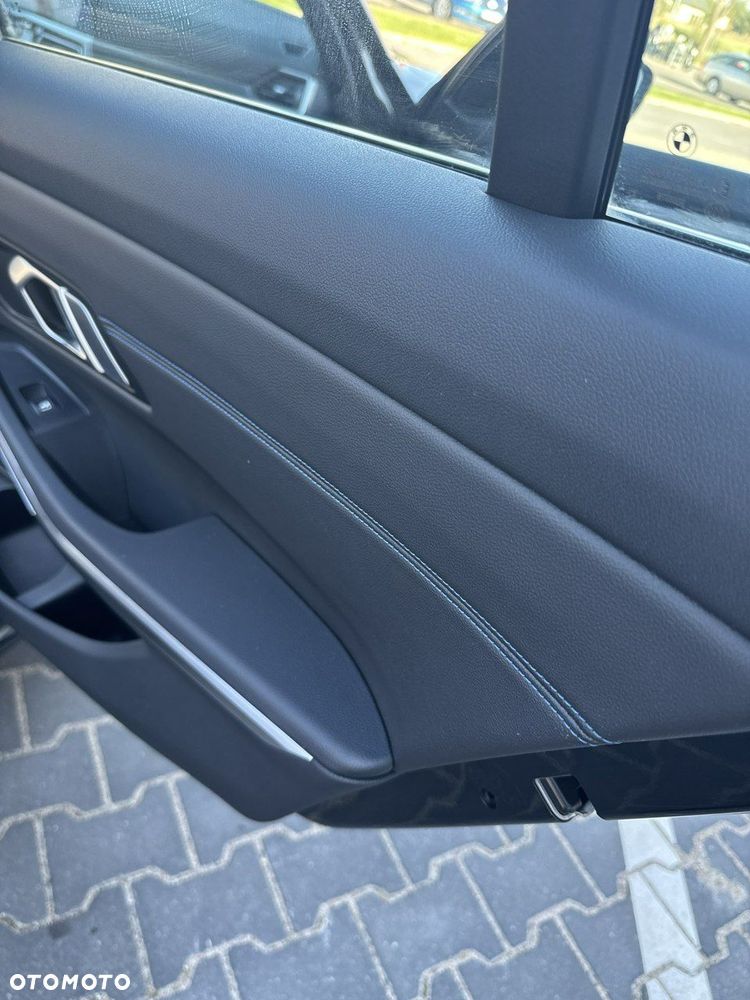 BMW Seria 3 - 32