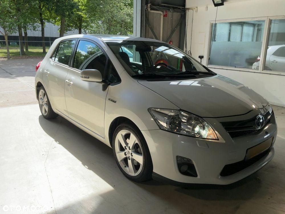 Toyota Auris 1.8 VVT-i Automatik Executive - 1