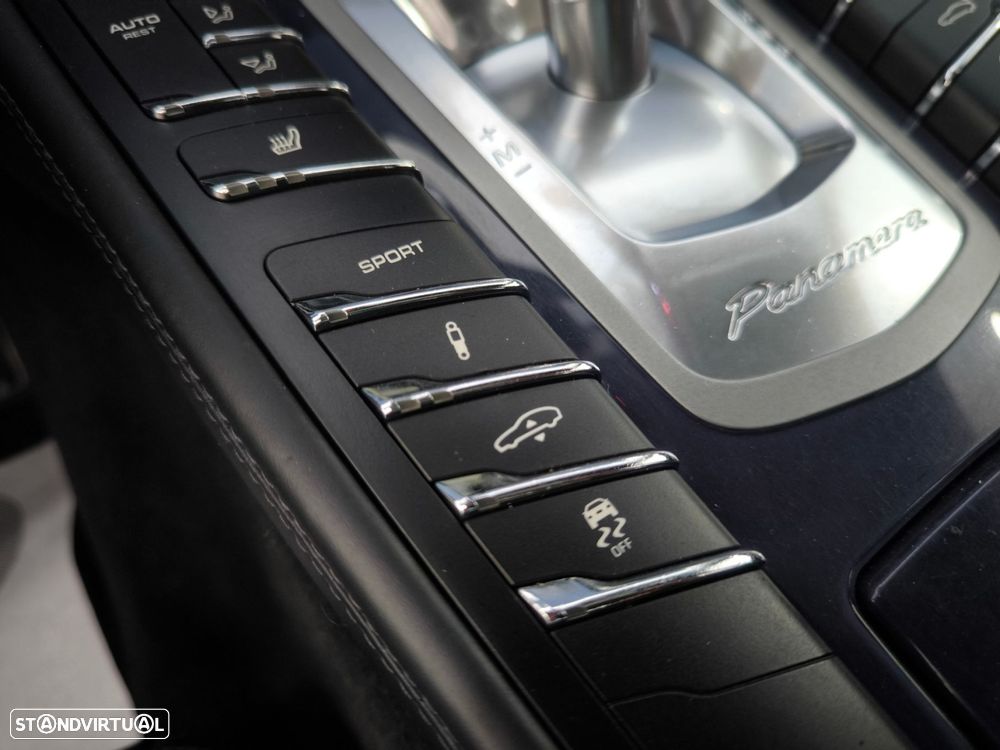 Porsche Panamera Platinum Edition - 17