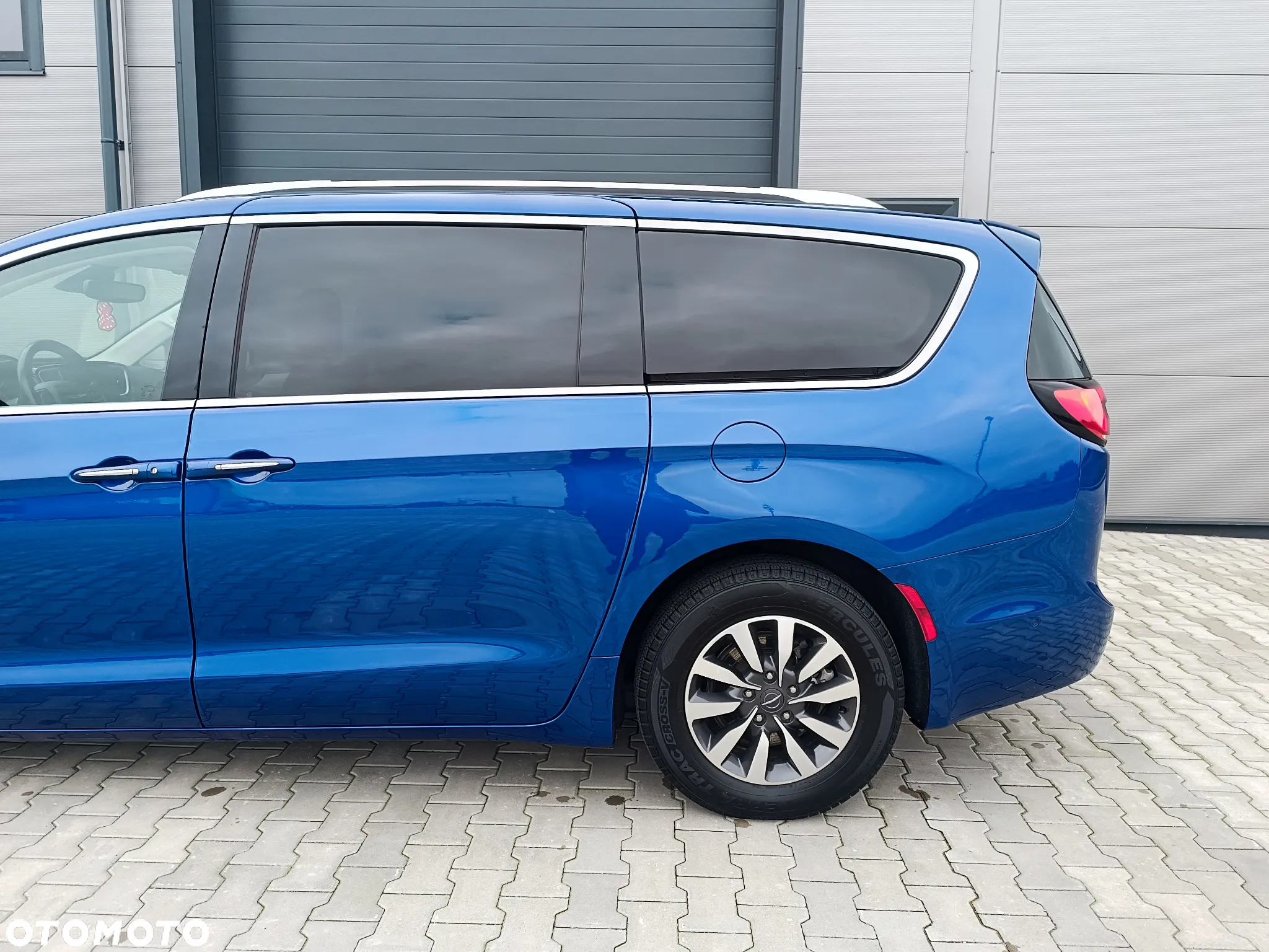 Chrysler Pacifica - 10