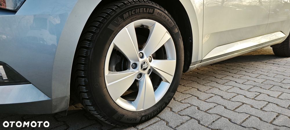 Skoda Superb 2.0 TSI Ambition DSG - 7