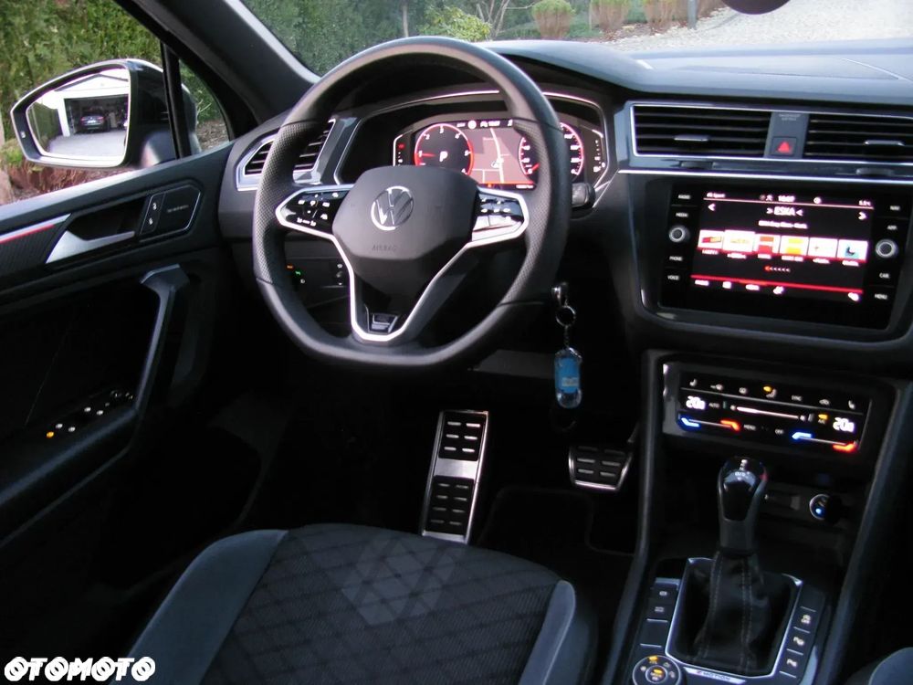 Volkswagen Tiguan 2.0 TDI SCR 4MotION DSG R-Line - 22