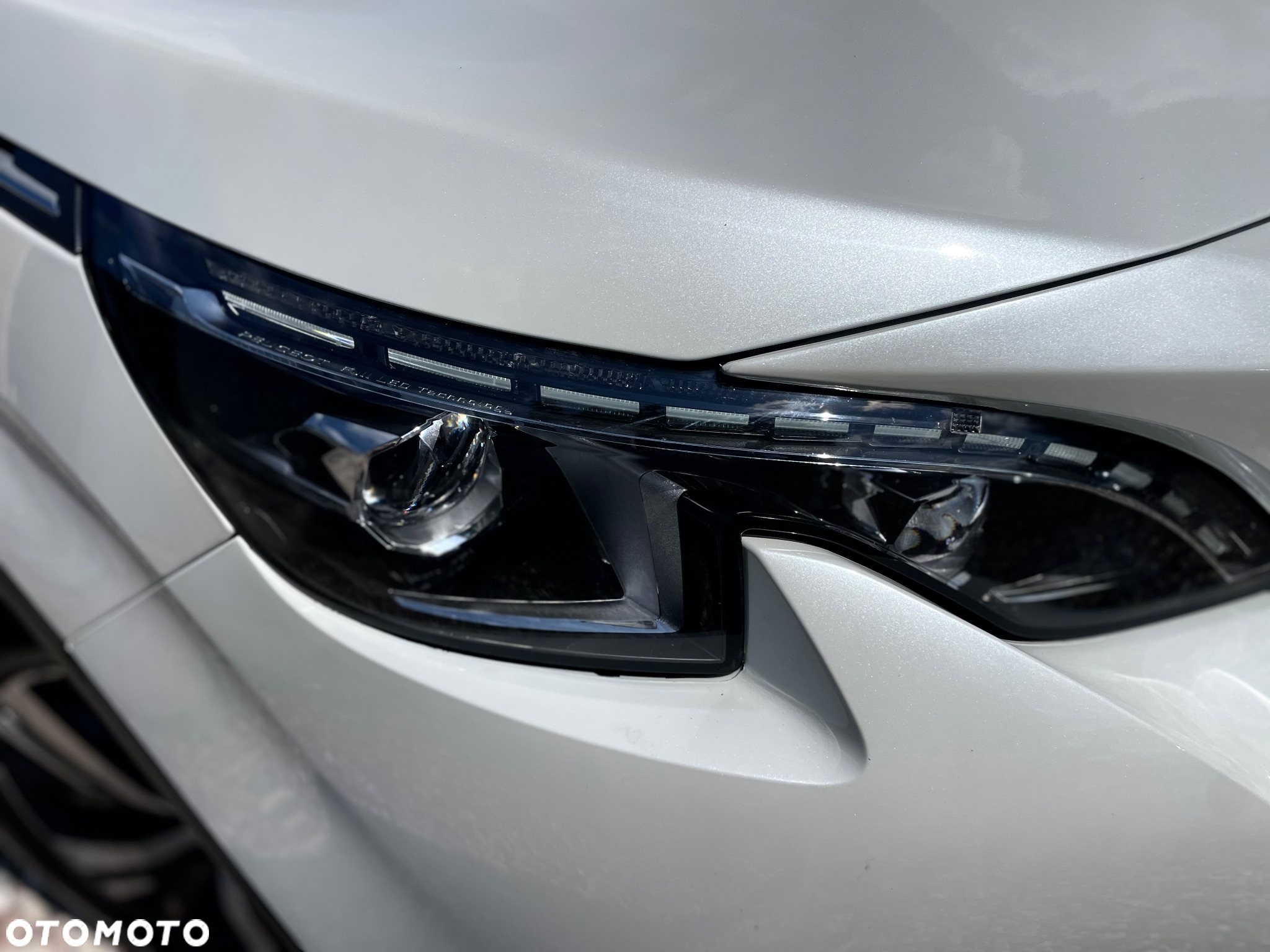 Peugeot 5008 1.6 THP Allure S&S EAT6 - 33