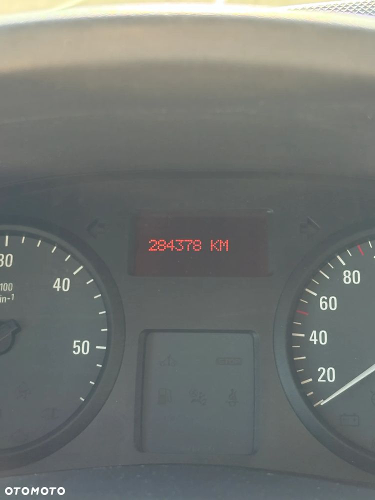 Opel Vivaro - 15