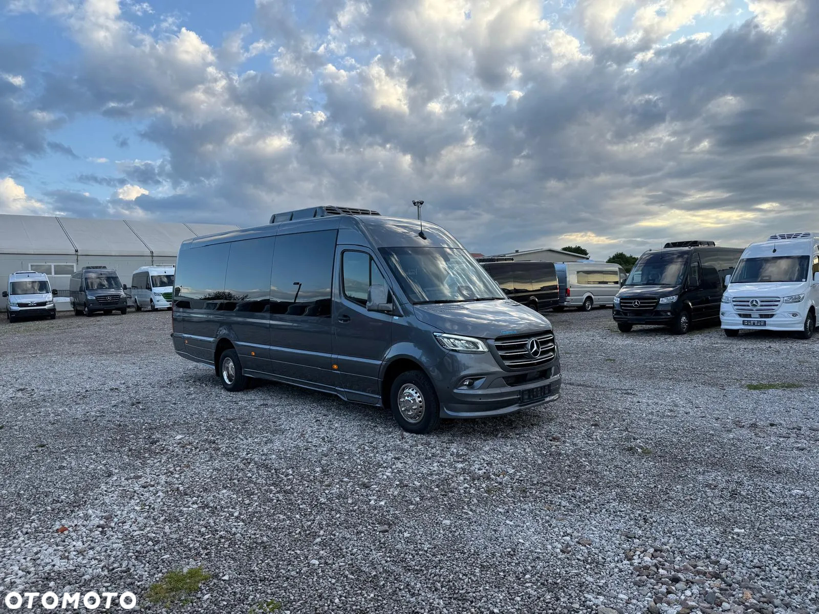 Mercedes-Benz Sprinter 519 - 12
