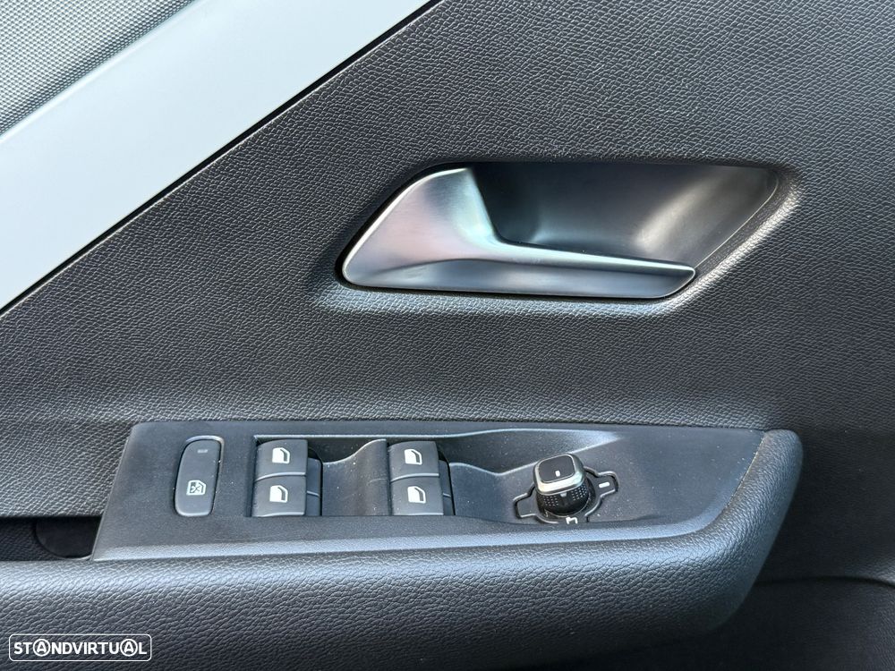 Opel Astra 1.5 D Elegance - 23