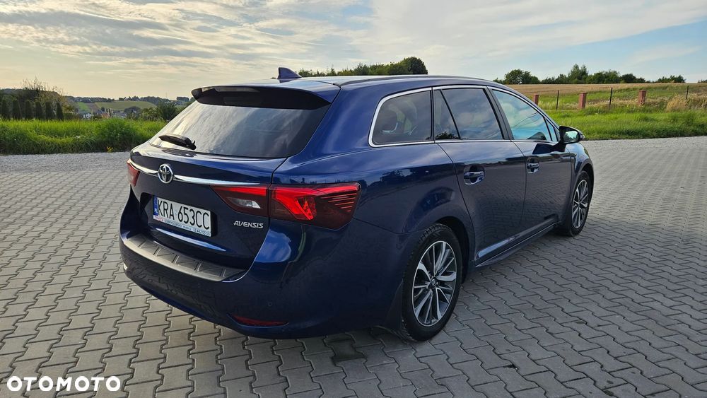Toyota Avensis 1.8 Premium MS - 5