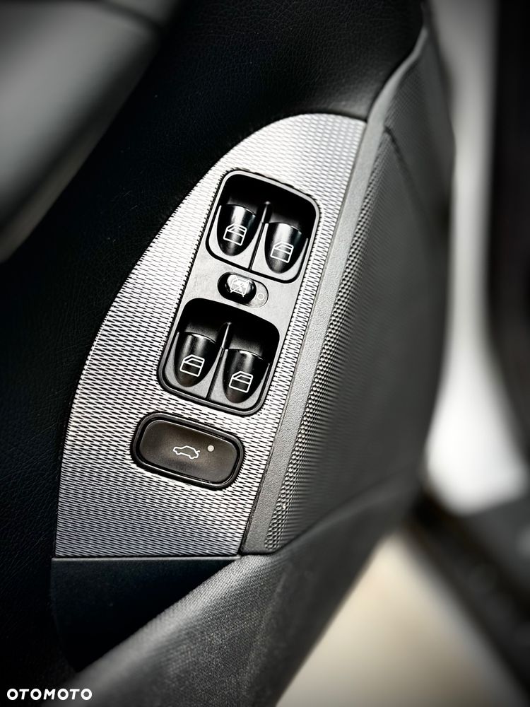 Mercedes-Benz CLK 240 Avantgarde - 10