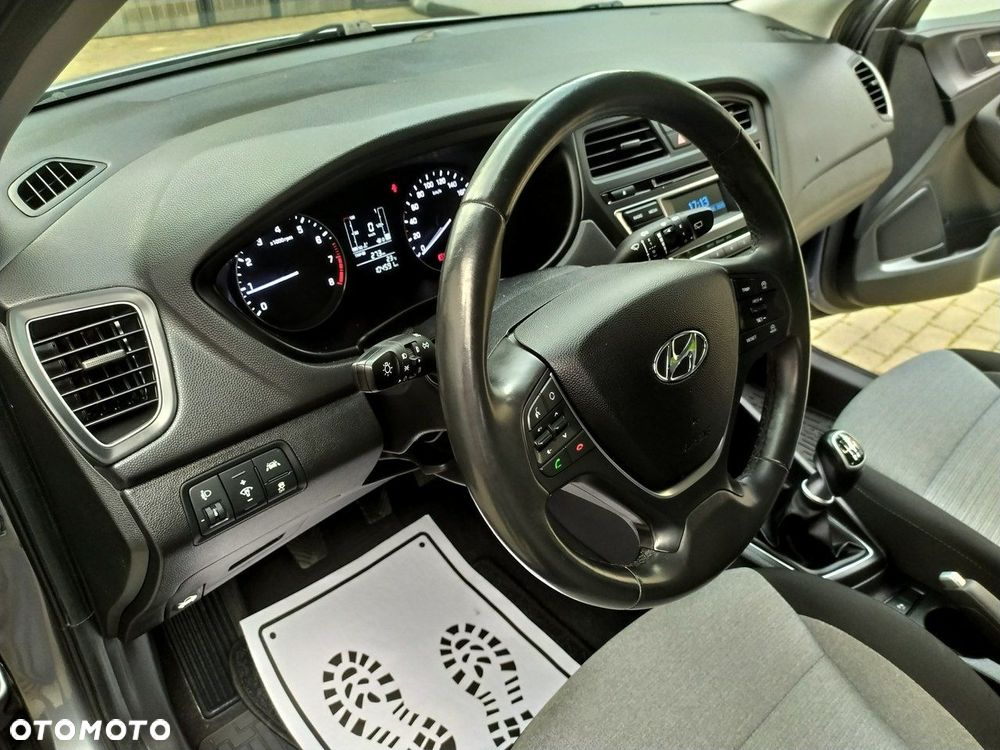 Hyundai i20 - 14