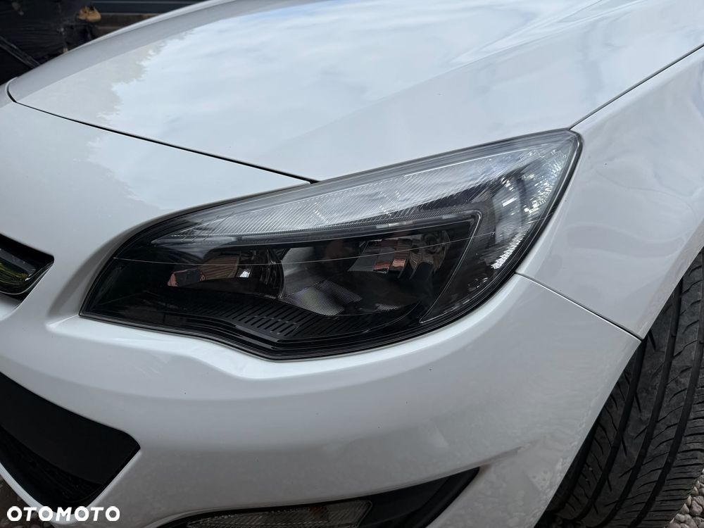 Opel Astra 1.4 Turbo Color Edition - 11
