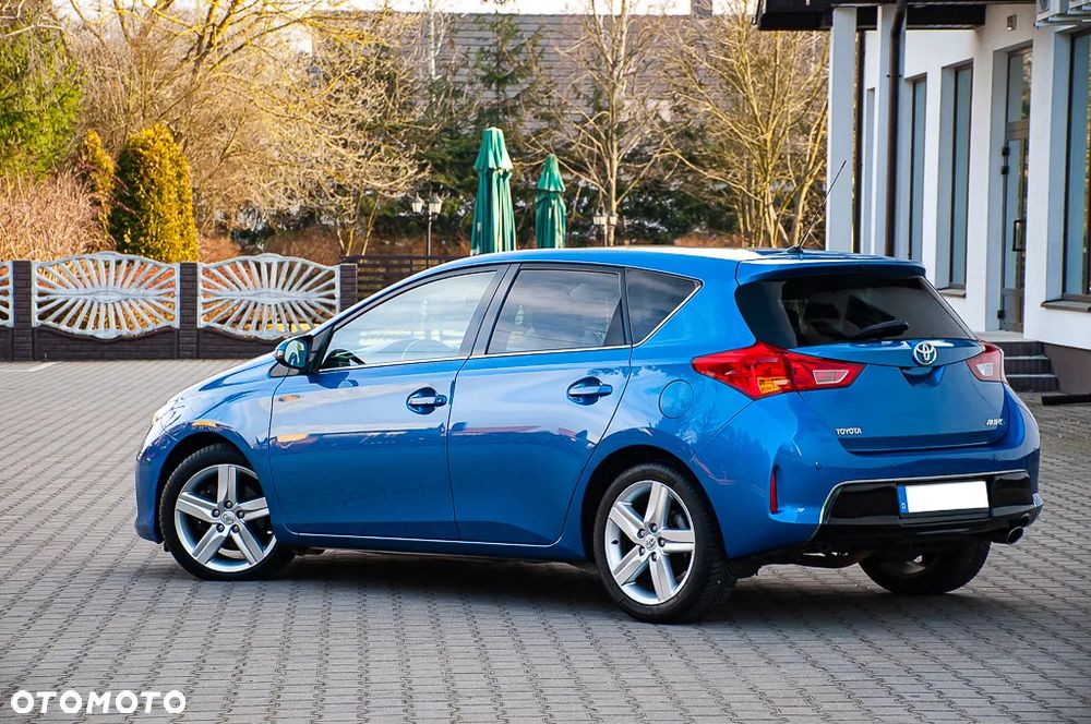 Toyota Auris 2.0 D-4D Executive - 17