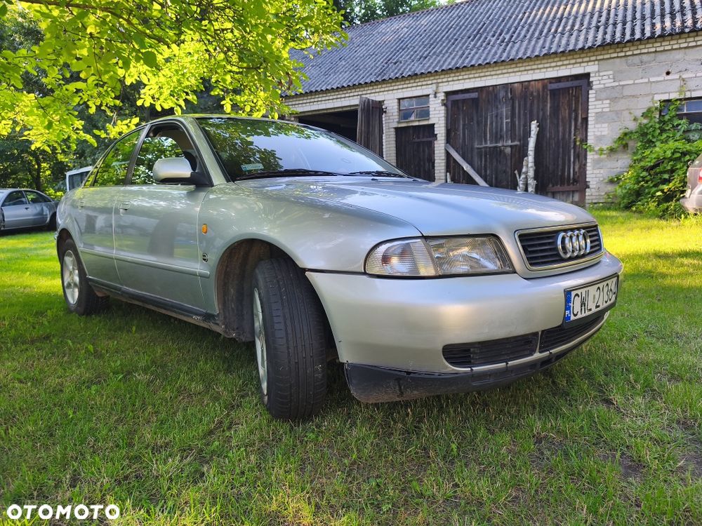 Audi A4 Limousine - 3