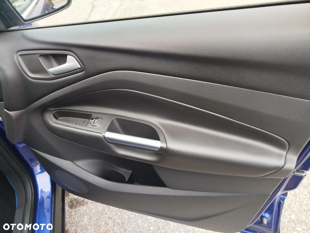 Ford Kuga - 19
