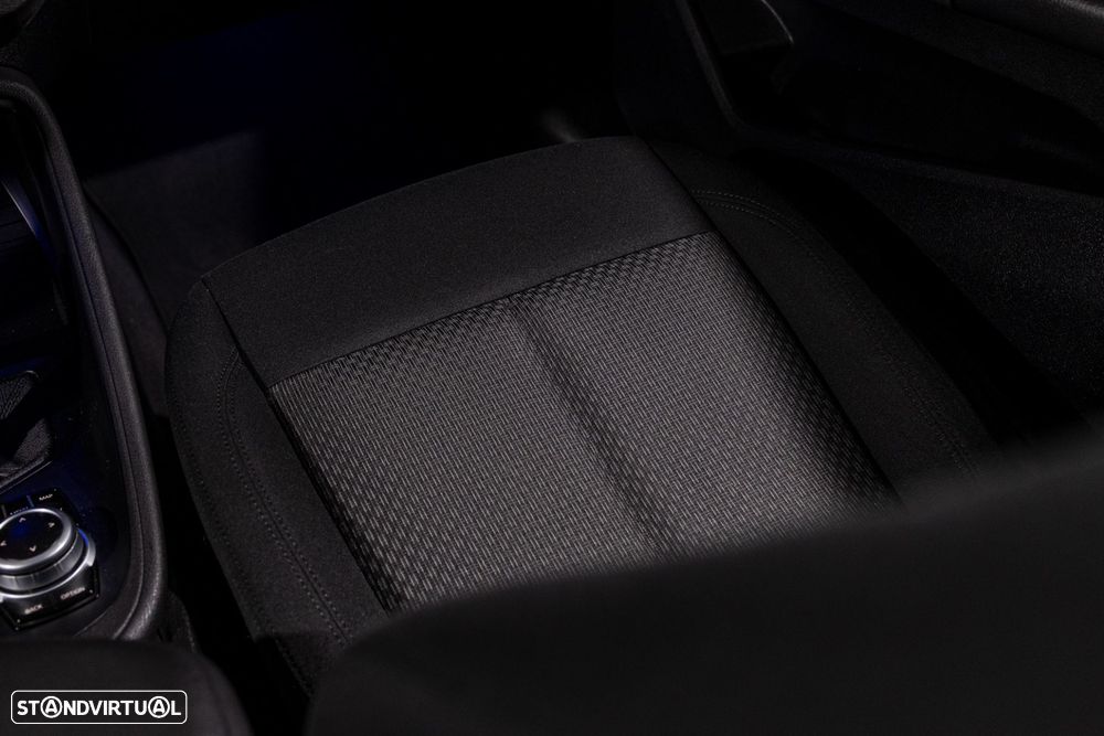 BMW X1 16 d sDrive Auto - 24