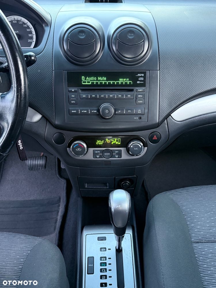 Chevrolet Aveo - 6