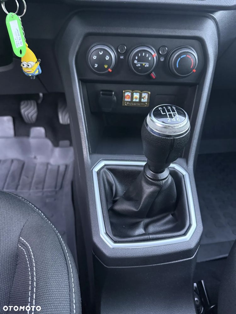 Dacia Sandero 1.0 TCe Laureate S&S - 8