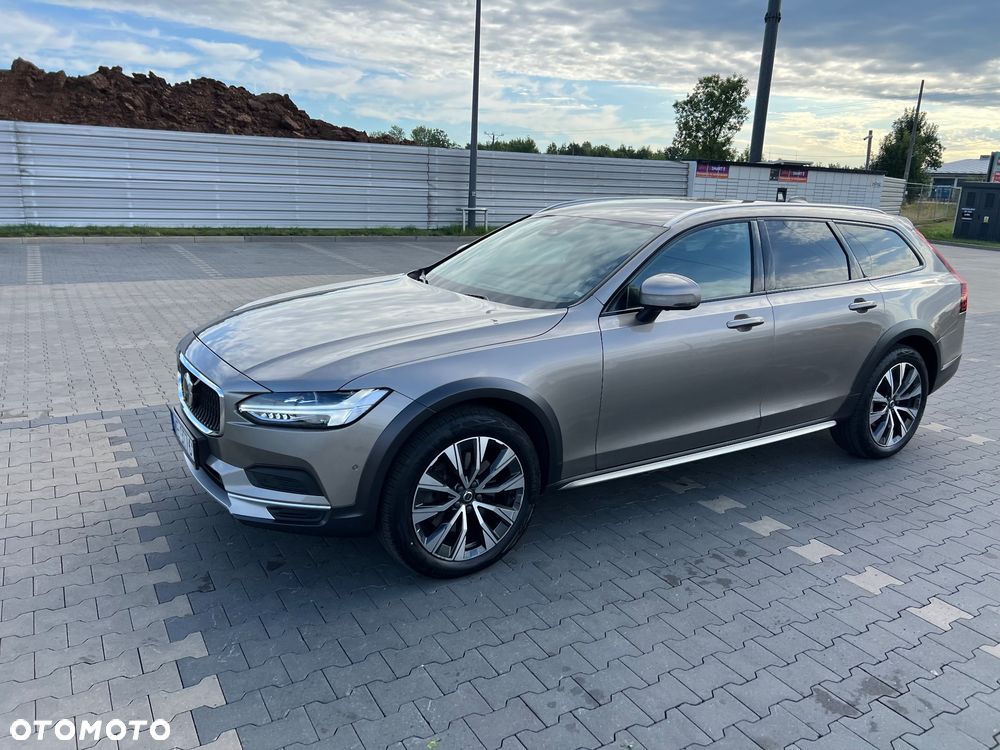 Volvo V90 Cross Country D5 SCR AWD Momentum Pro - 16