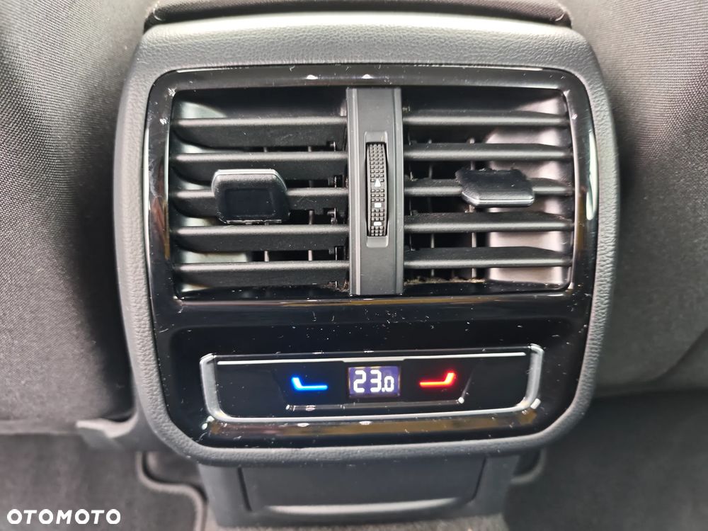 Volkswagen Passat 2.0 TDI SCR DSG Business - 16