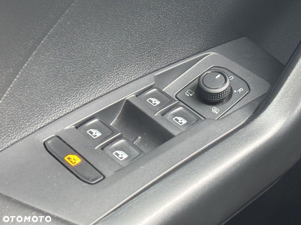 Volkswagen T-Cross - 21