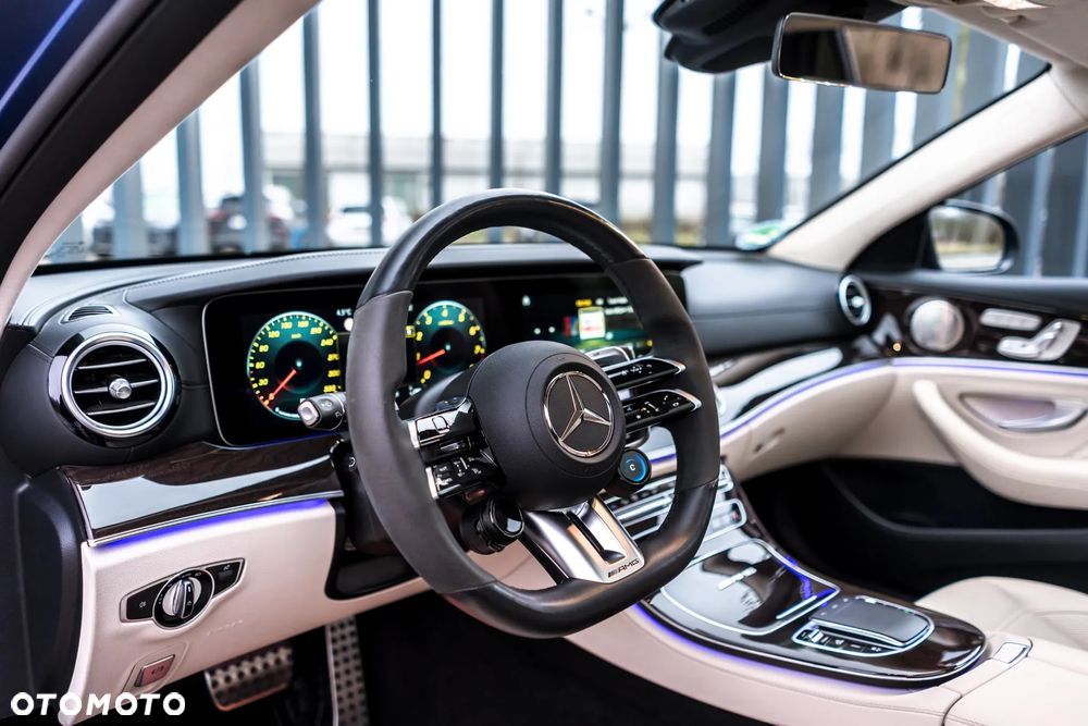 Mercedes-Benz Klasa E AMG 63 S 4Matic+ 9G-TRONIC - 13