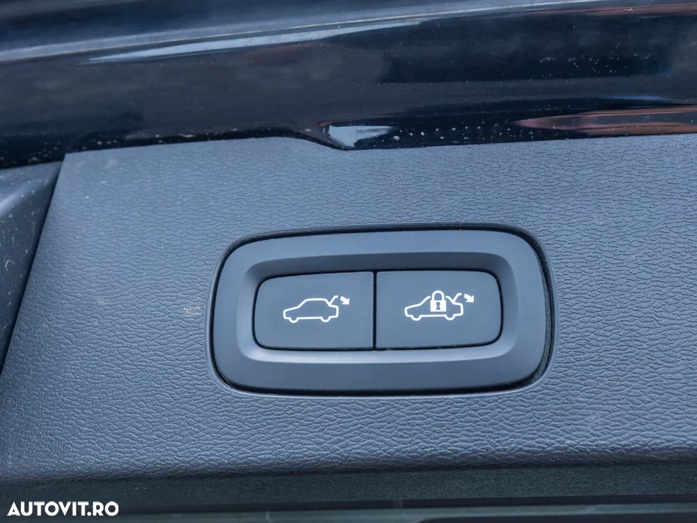 Volvo V60 T6 AWD Recharge Geartronic Inscription - 39