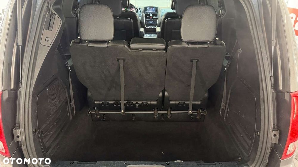 Dodge Grand Caravan - 37