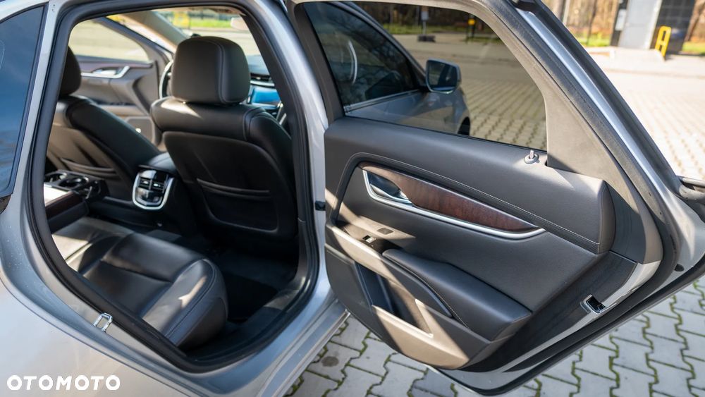 Cadillac XTS - 25