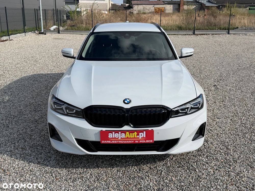 BMW Seria 3 320d xDrive mHEV - 13
