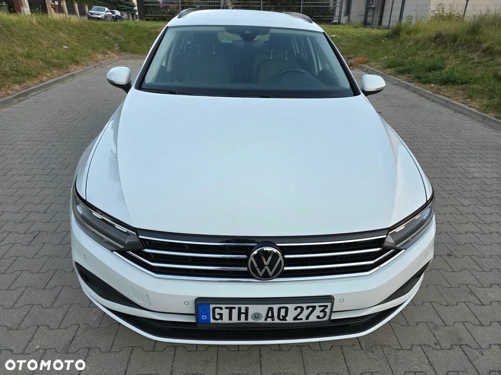 Volkswagen Passat - 10
