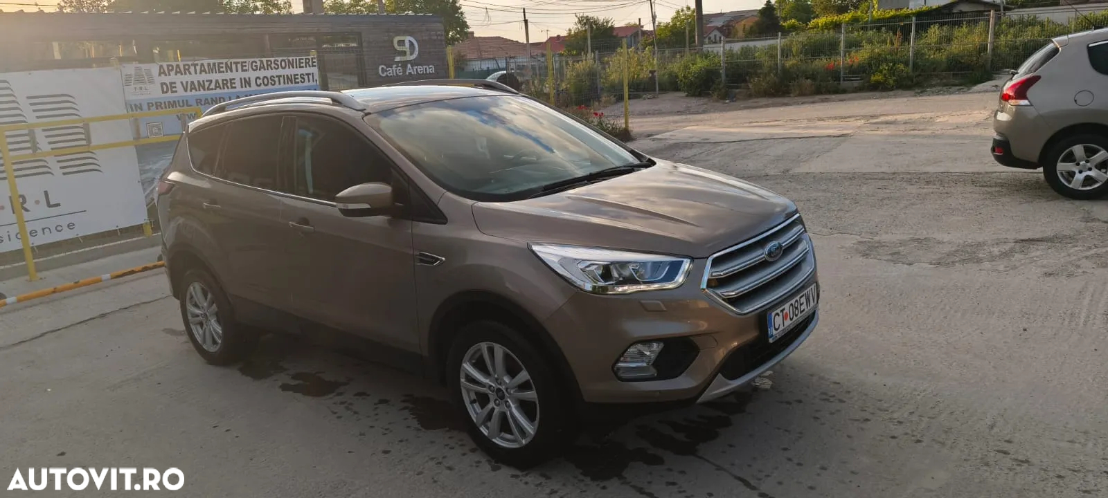 Ford Kuga 1.5 EcoBoost 2WD Titanium - 2