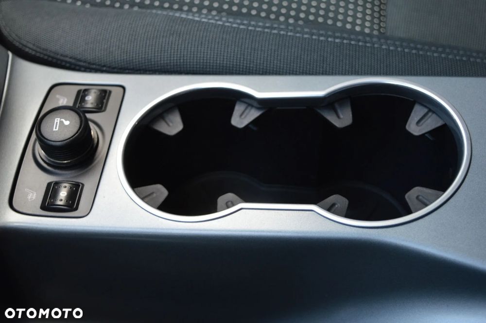 Ford C-MAX 1.0 EcoBoost Start-Stopp-System Champions Edition - 24