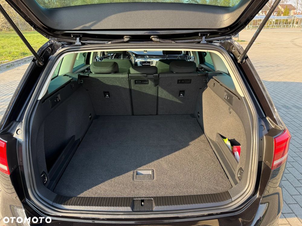 Volkswagen Passat 2.0 TDI SCR DSG Highline - 17