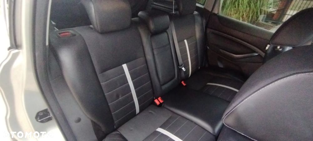 Ford Kuga 2.0 TDCi 4WD Titanium - 11