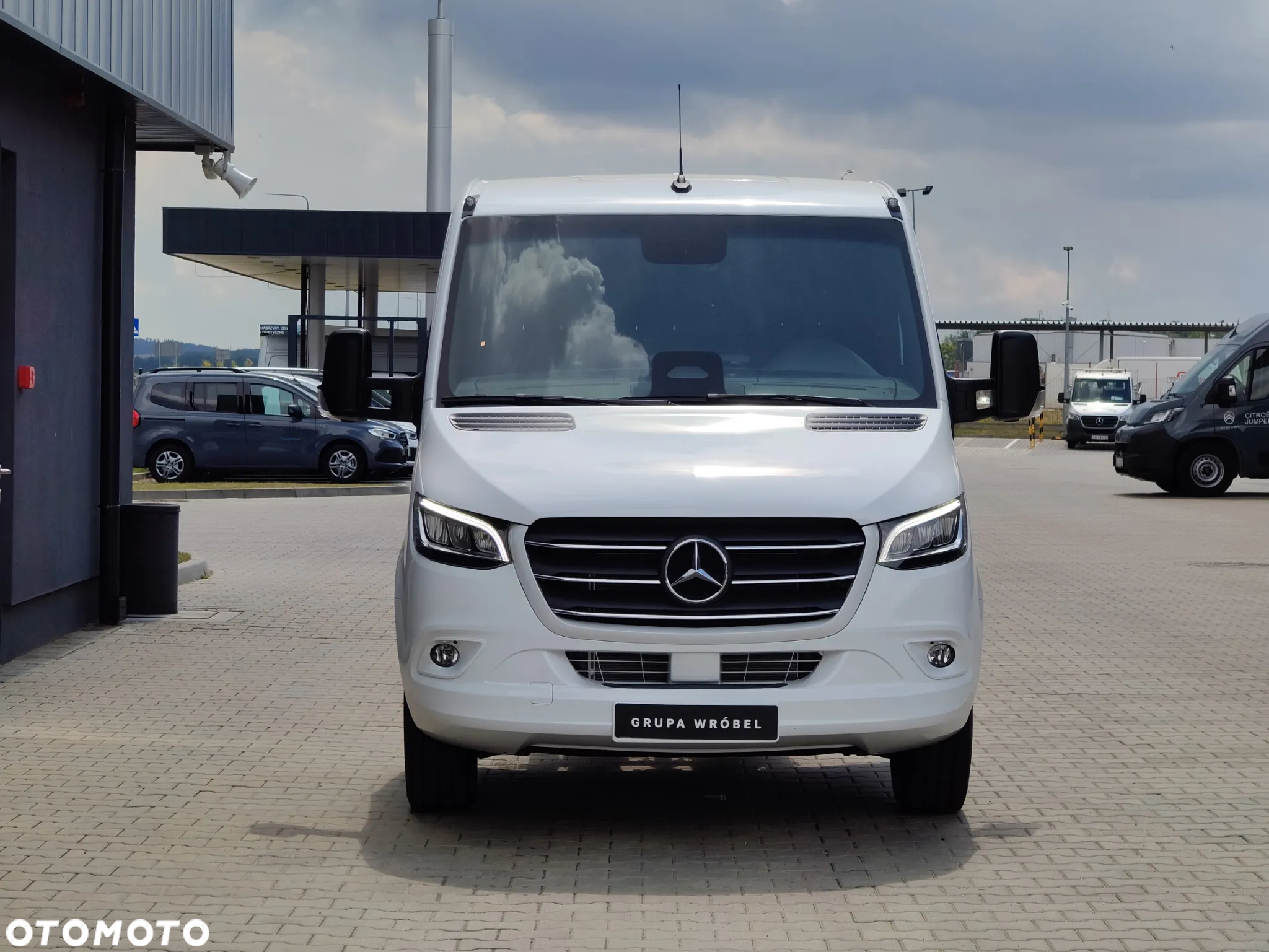 Mercedes-Benz Sprinter - 2