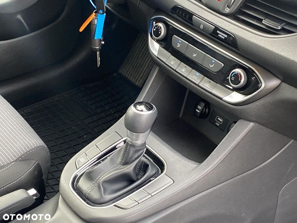 Hyundai i30 - 24