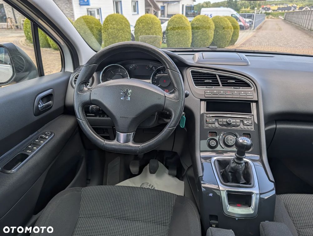 Peugeot 5008 - 8