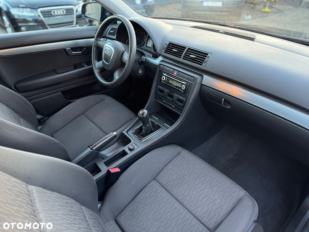 Audi A4 Limousine - 20