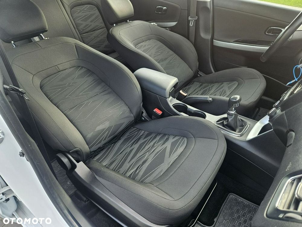 Kia Ceed - 13