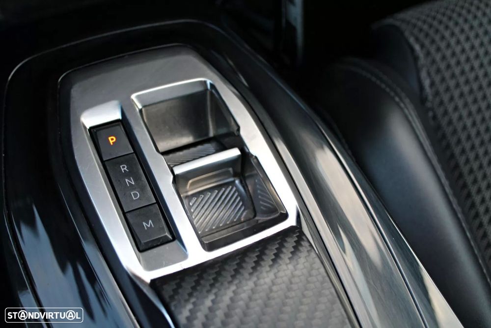 Peugeot 2008 1.5 BlueHDi GT Line EAT8 - 24