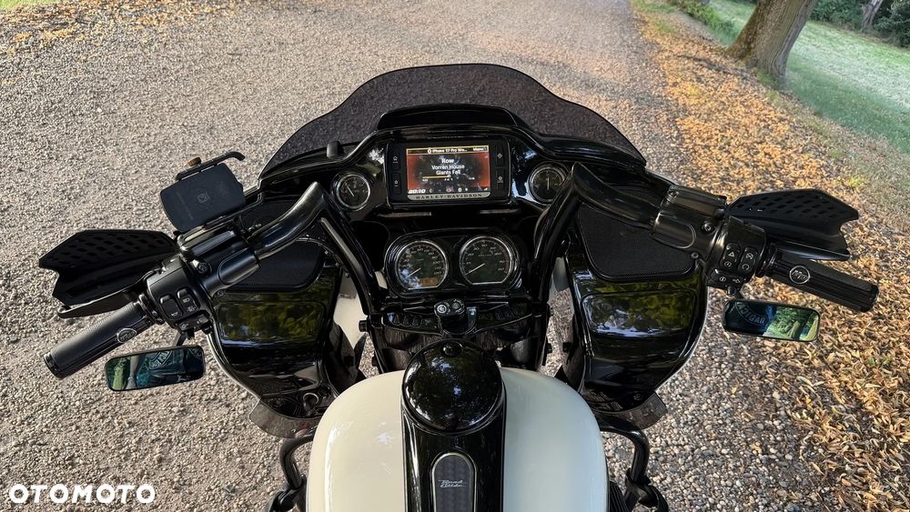Harley-Davidson Touring Road Glide - 10
