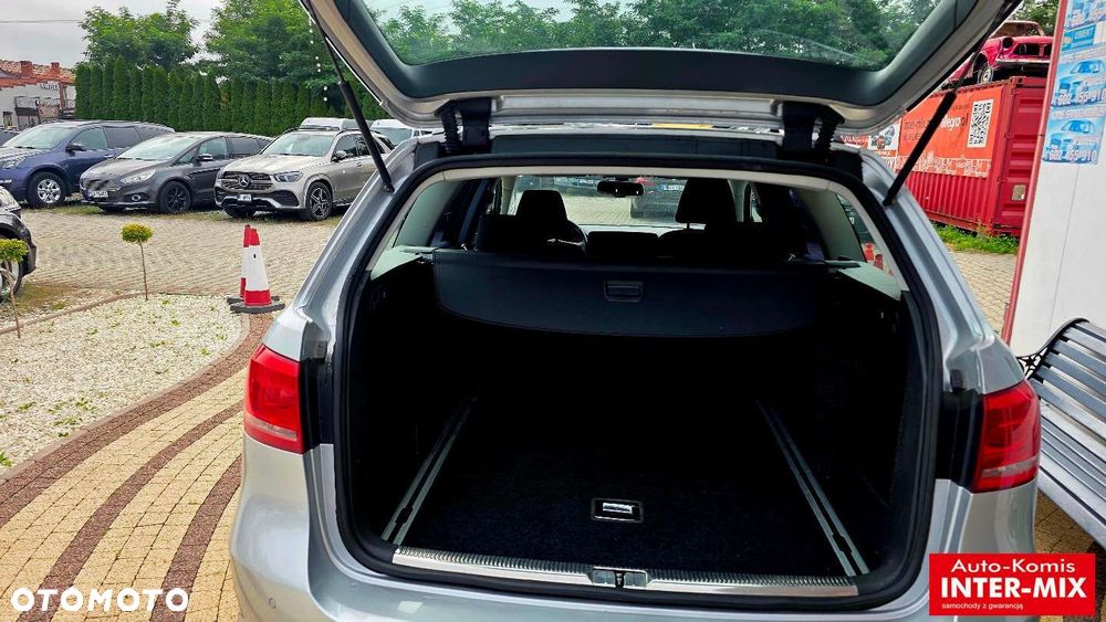Volkswagen Passat - 33