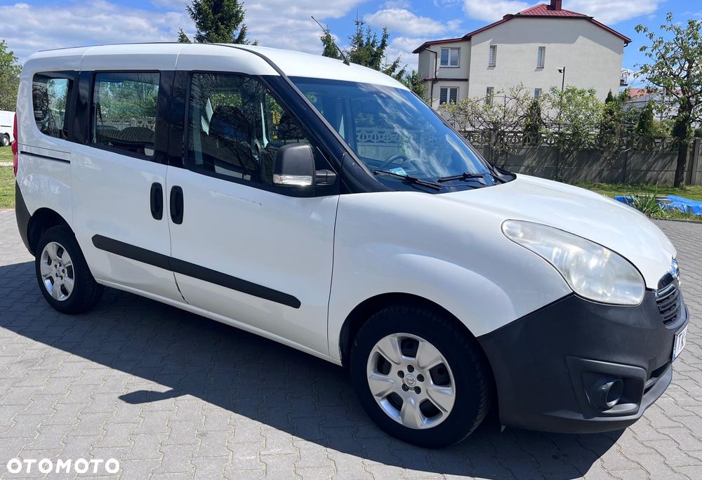 Opel Combo 1.6 CDTI Cosmo - 4