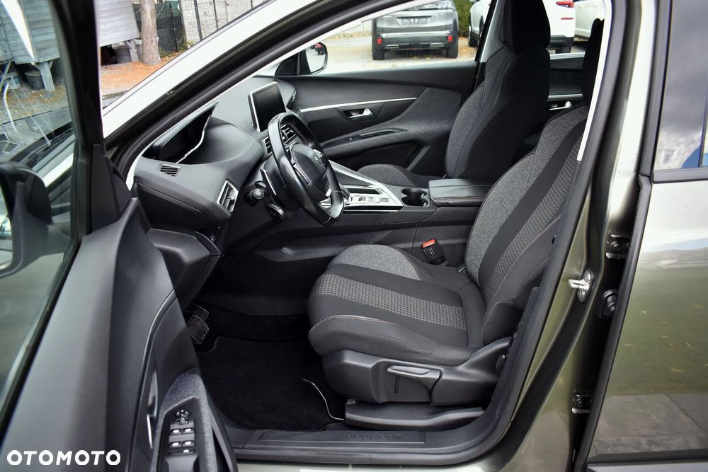 Peugeot 5008 BlueHDi 130 EAT8 Active - 21