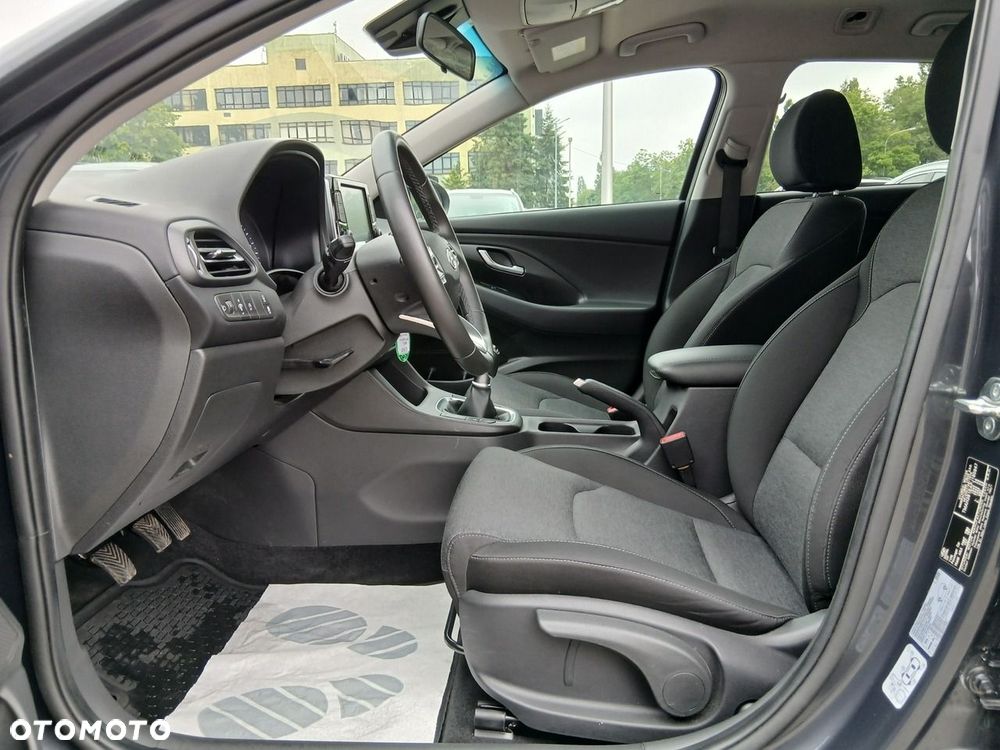 Hyundai i30 1.5 T-GDI 48V Smart - 11