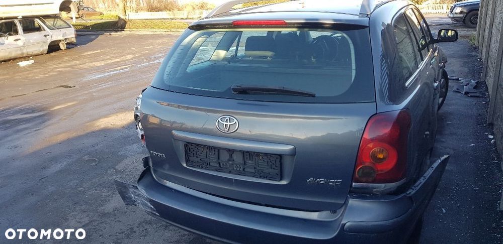 TOYOTA AVENSIS T25 KOMBI KLAPA TYŁ - 1