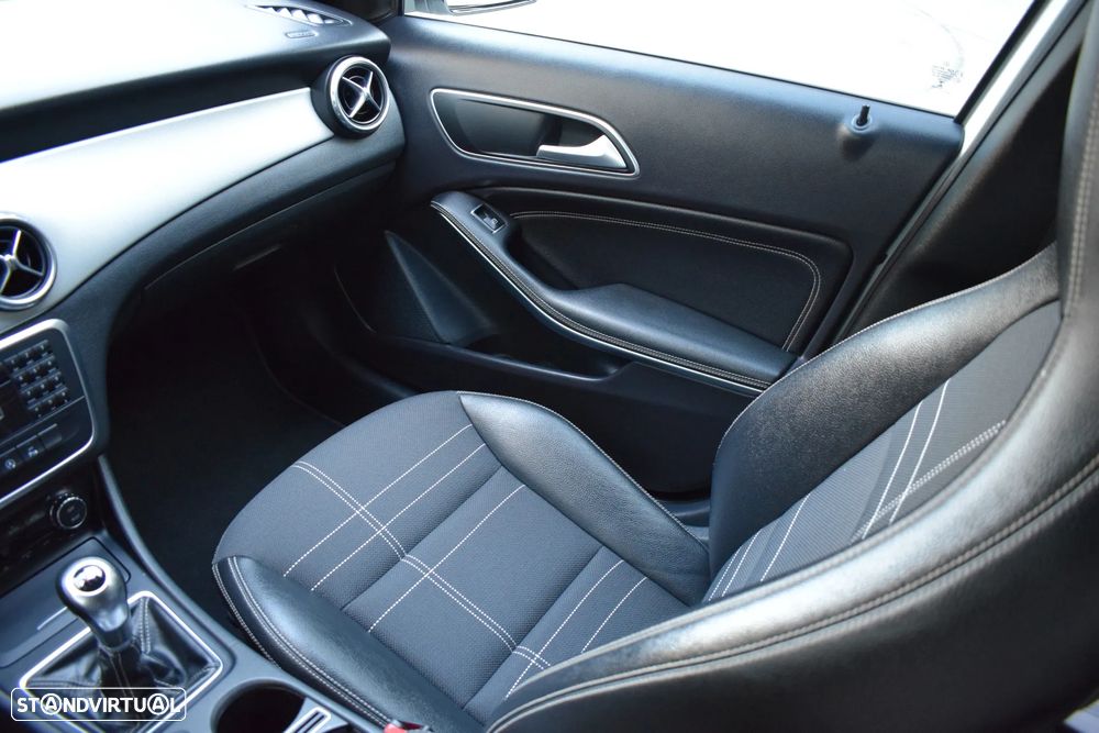 Mercedes-Benz GLA 180 CDI Urban - 31