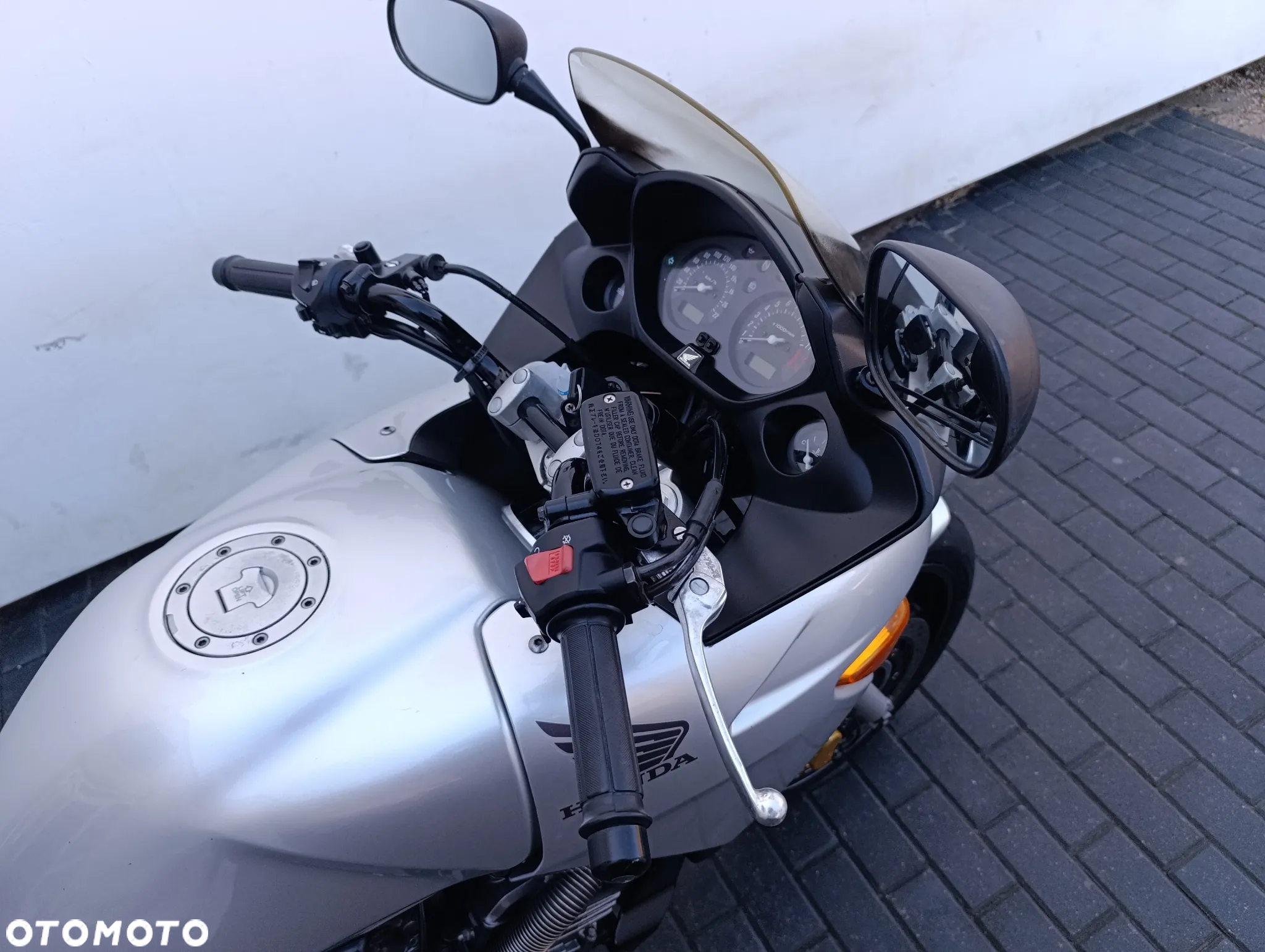 Honda CBF - 25