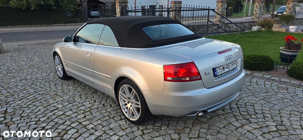 Audi A4 Cabrio 2.0 TDI DPF - 9