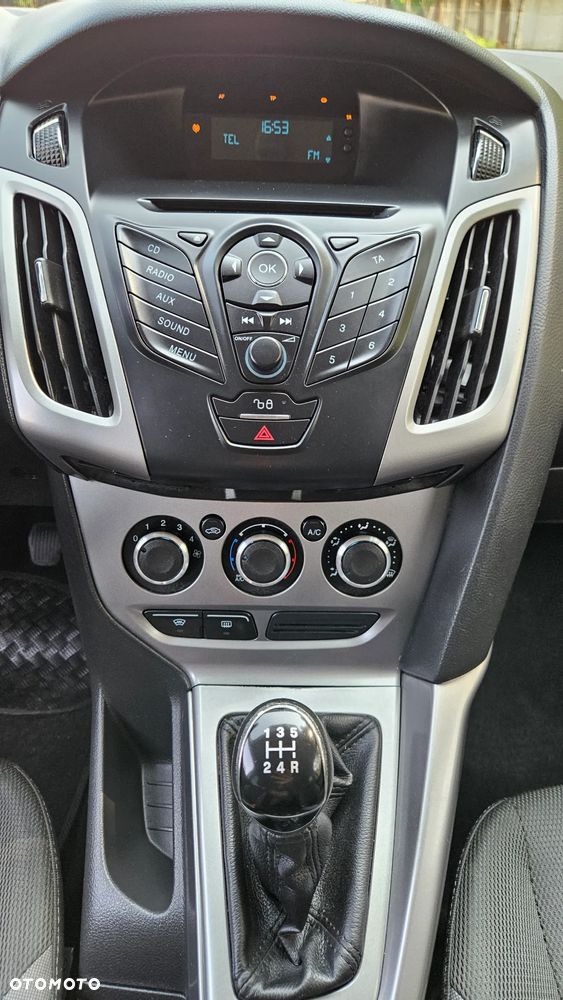 Ford Focus 1.6 Edition - 22